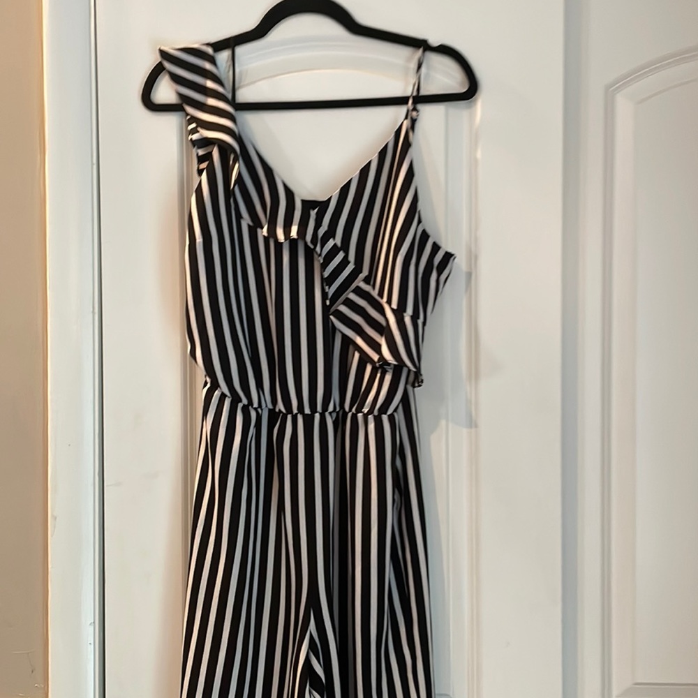 Bar III Juniors jumpsuit  - pants